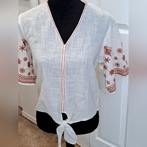 Calligraphie Tops - NWT Boho Calligraphie Cream Blouse With Front Tie Size S